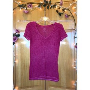 American Eagle v-neck tee shirt